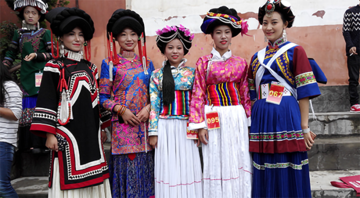 摩梭族服飾、彝族服飾、普米族服飾